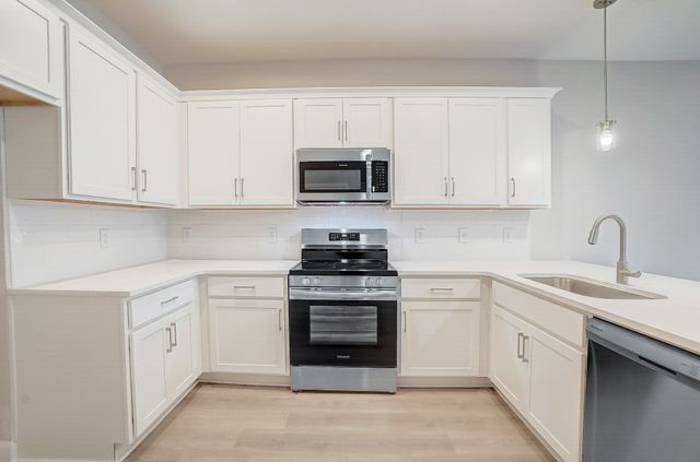 482 Bishop Blvd, Gallatin, TN 37066