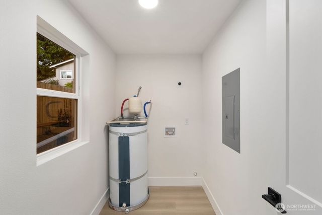 5810 57th Avenue NE, Seattle, WA 98105