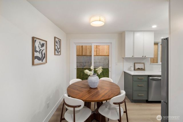5810 57th Avenue NE, Seattle, WA 98105