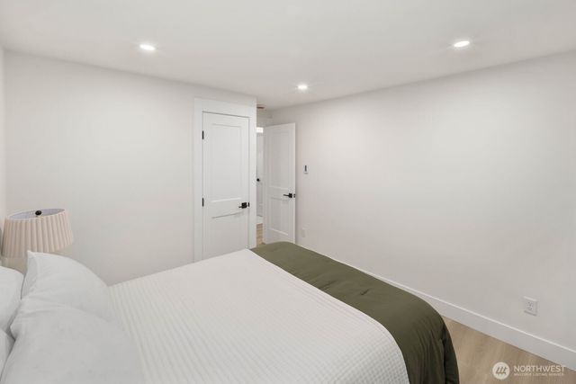 5810 57th Avenue NE, Seattle, WA 98105
