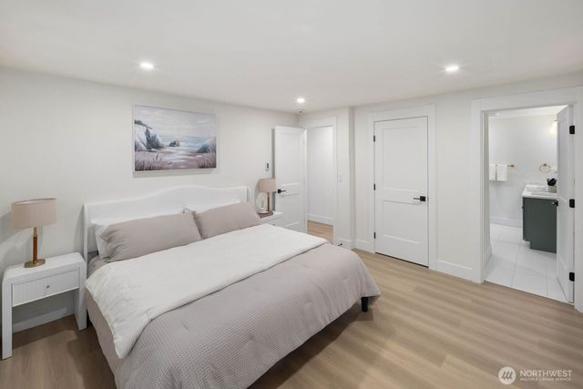 5810 57th Avenue NE, Seattle, WA 98105