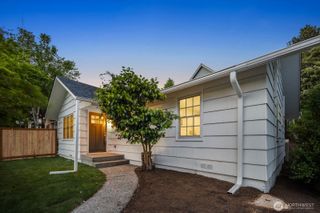 5810 57th Avenue NE, Seattle, WA 98105