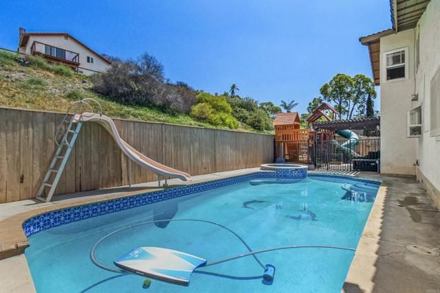 613 Point Vicente Ct, Chula Vista, CA 91911