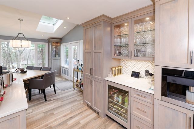 62 Ledgewood Rd, Framingham, MA 01701