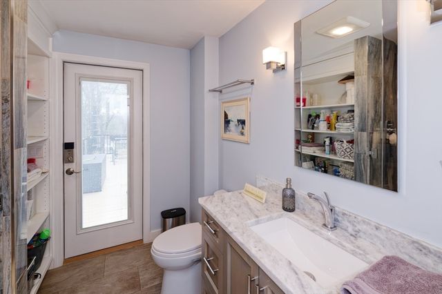 62 Ledgewood Rd, Framingham, MA 01701