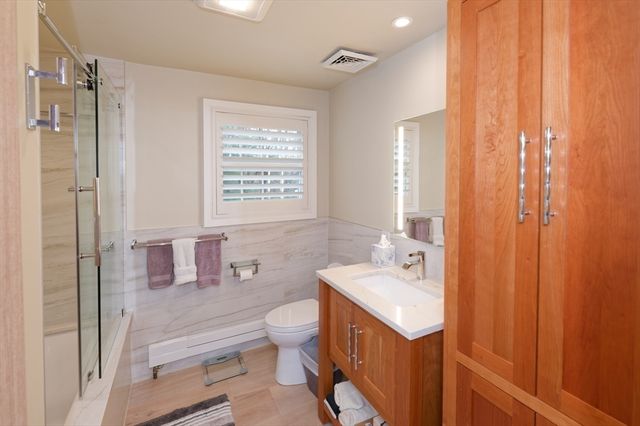 62 Ledgewood Rd, Framingham, MA 01701