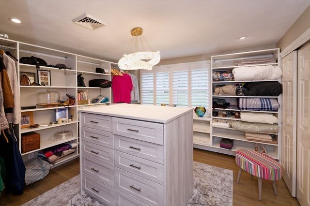 62 Ledgewood Rd, Framingham, MA 01701