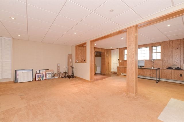 62 Ledgewood Rd, Framingham, MA 01701