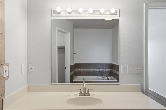 3380 Del Aire Place, Del City, OK 73115