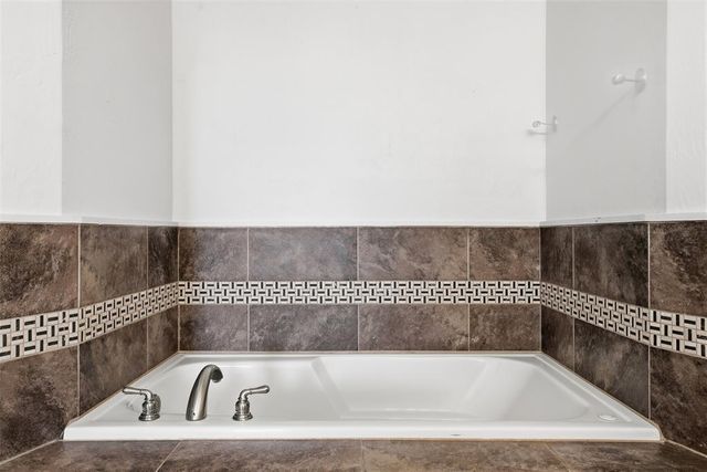 3380 Del Aire Place, Del City, OK 73115