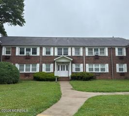 56 Stonehurst Boulevard H, Freehold, NJ 07728