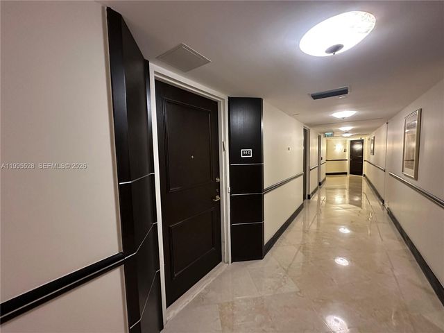 19500 Turnberry Way 14C, Aventura, FL 33180