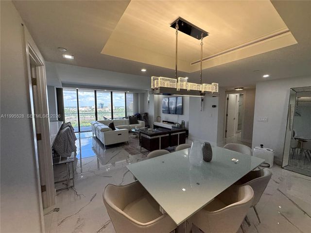 19500 Turnberry Way 14C, Aventura, FL 33180