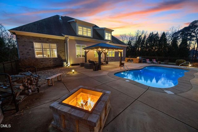 5700 Accipiter Court, Fuquay Varina, NC 27526