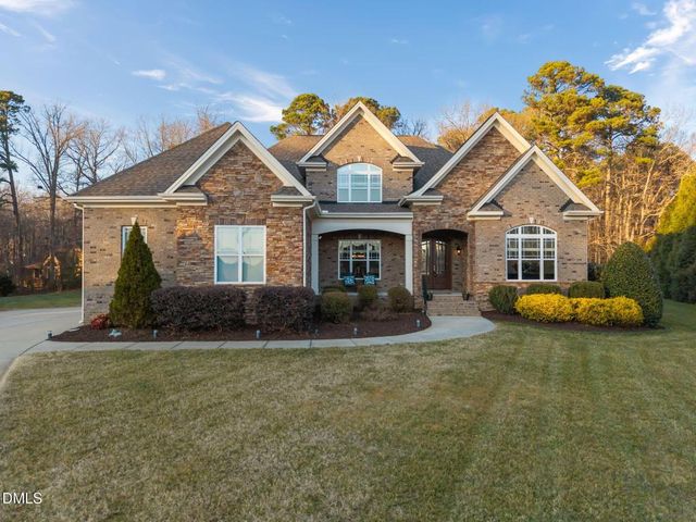 5700 Accipiter Court, Fuquay Varina, NC 27526