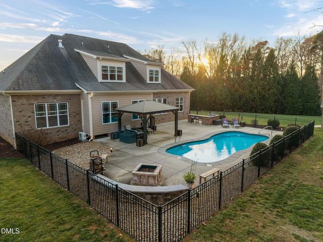 5700 Accipiter Court, Fuquay Varina, NC 27526