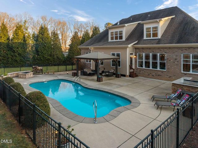 5700 Accipiter Court, Fuquay Varina, NC 27526