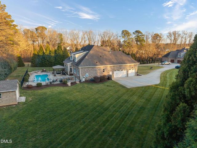 5700 Accipiter Court, Fuquay Varina, NC 27526