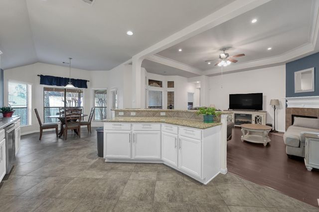 3322 Hemingway Drive, Montgomery, TX 77356