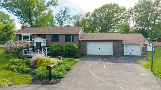 26 Feeder Dam Road, South Glens Falls, NY 12803