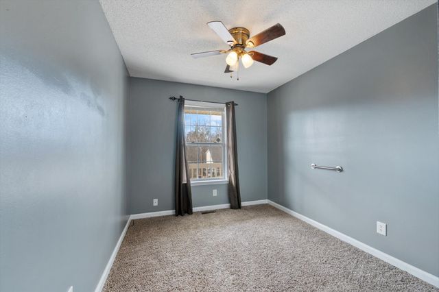 1007 Granny White Rd, Clarksville, TN 37040