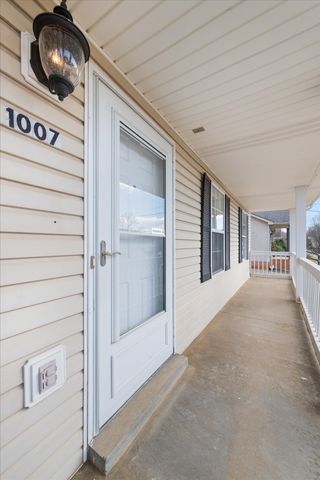 1007 Granny White Rd, Clarksville, TN 37040