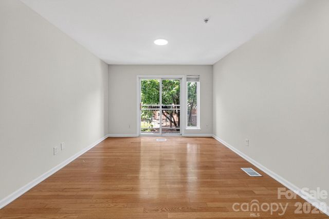 639 Raphael Place, Charlotte, NC 28205