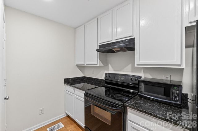 639 Raphael Place, Charlotte, NC 28205