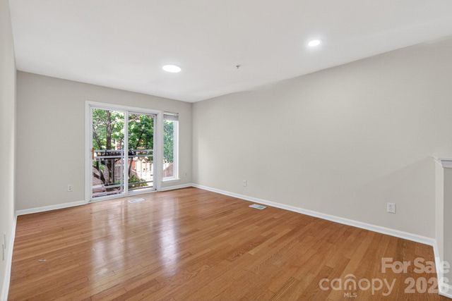 639 Raphael Place, Charlotte, NC 28205