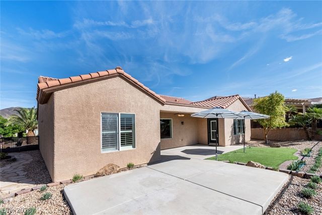 2123 Sandstone Cliffs Drive, Henderson, NV 89044