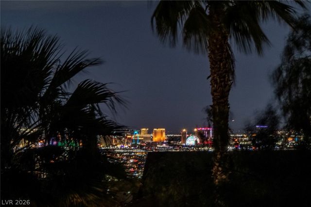 2123 Sandstone Cliffs Drive, Henderson, NV 89044