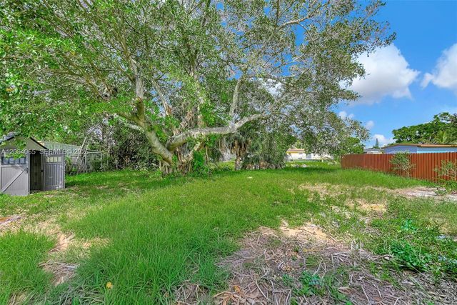 17231 NW 47th Ct, Miami Gardens, FL 33055