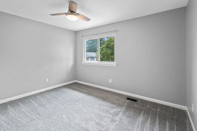 2 Janet Lane, Rossville, GA 30741