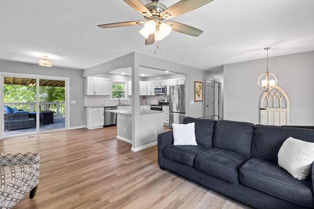2 Janet Lane, Rossville, GA 30741