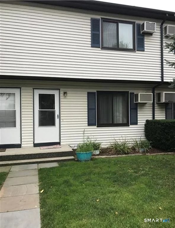 8 Parker Street H8, Danbury, CT 06811