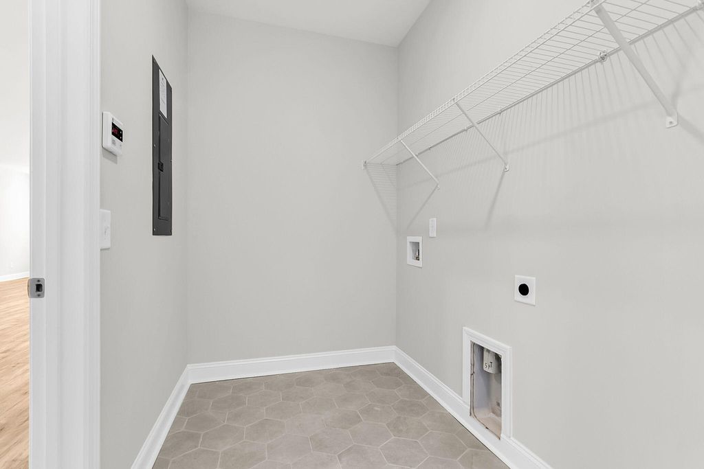 Image 25 of property listing at 124 Cantona Drive, Summerville, SC 29483