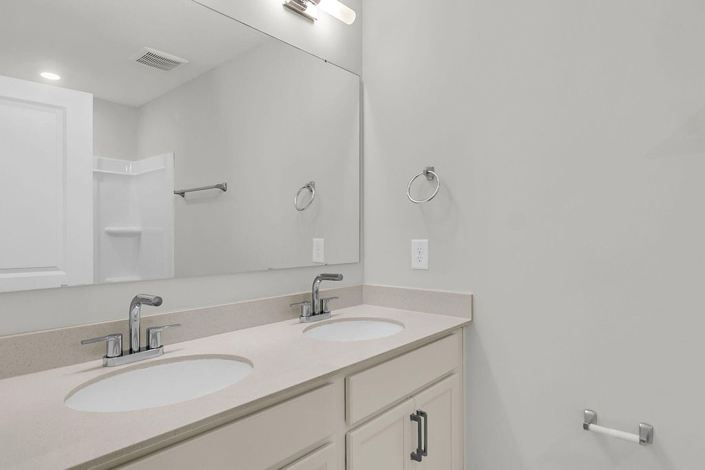 Image 29 of property listing at 124 Cantona Drive, Summerville, SC 29483