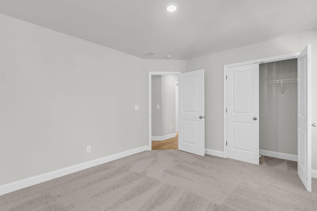 Image 32 of property listing at 124 Cantona Drive, Summerville, SC 29483