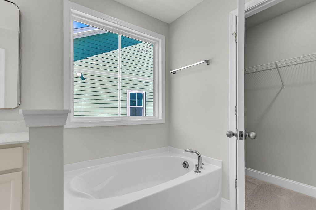 Image 39 of property listing at 124 Cantona Drive, Summerville, SC 29483