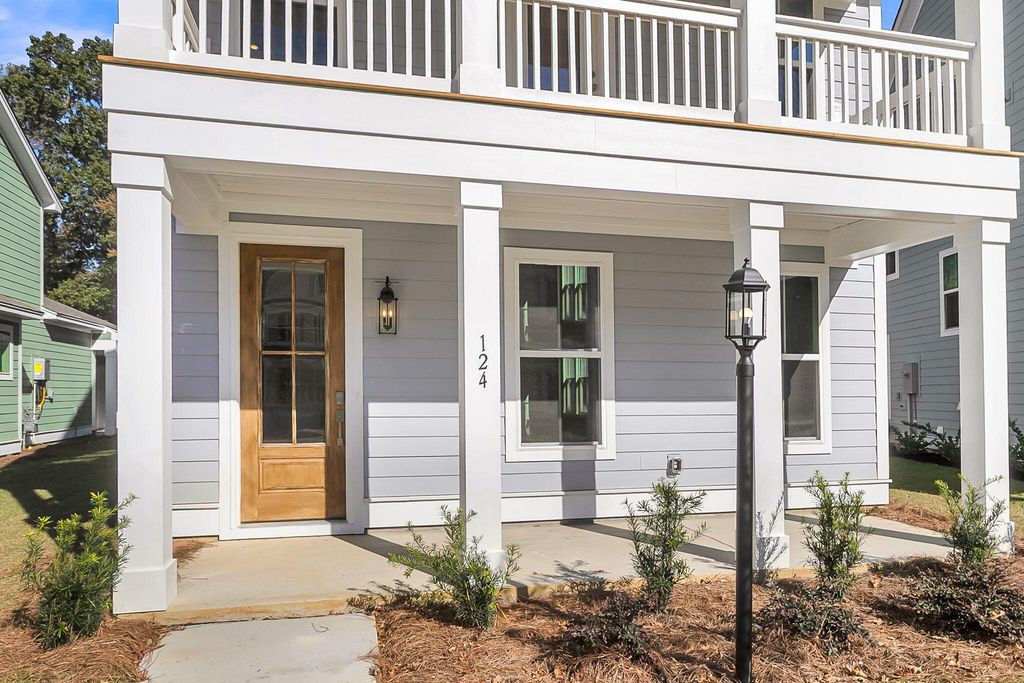 Image 5 of property listing at 124 Cantona Drive, Summerville, SC 29483