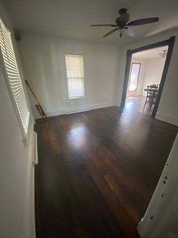 515 Walnut Avenue, Elgin, IL 60123