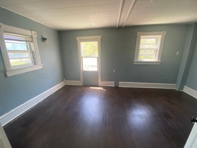 515 Walnut Avenue, Elgin, IL 60123