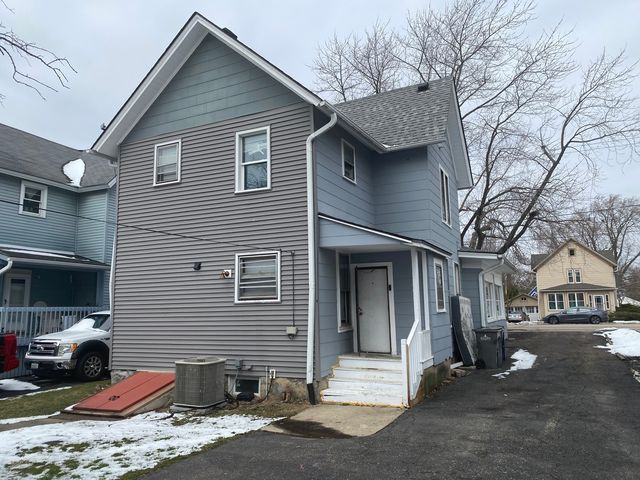 515 Walnut Avenue, Elgin, IL 60123