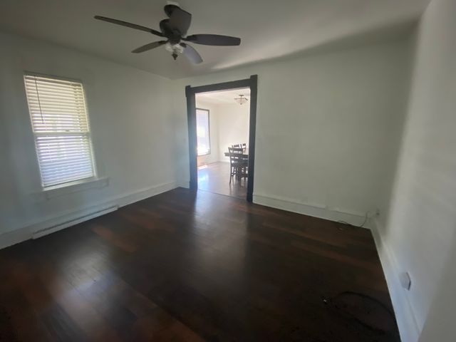 515 Walnut Avenue, Elgin, IL 60123