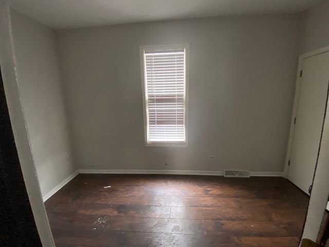 515 Walnut Avenue, Elgin, IL 60123