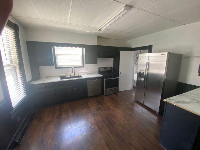 515 Walnut Avenue, Elgin, IL 60123