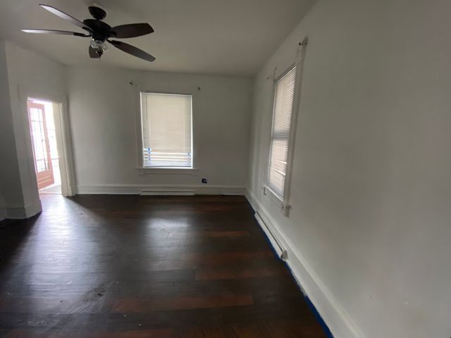 515 Walnut Avenue, Elgin, IL 60123