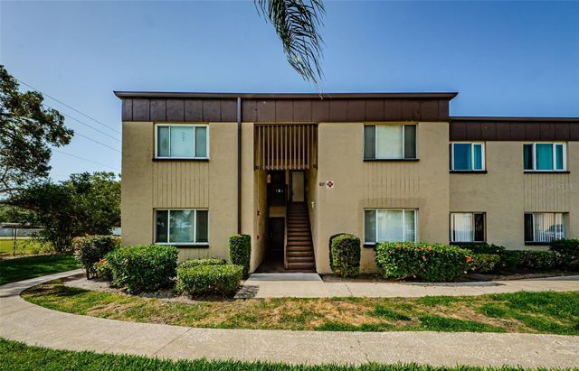 617 N KEENE ROAD Q10, Clearwater, FL 33755