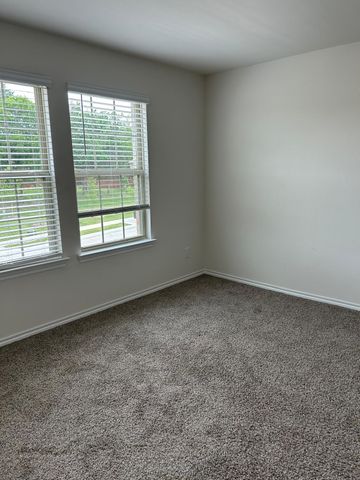 2117 Rustling Oaks Drive, Denton, TX 76209