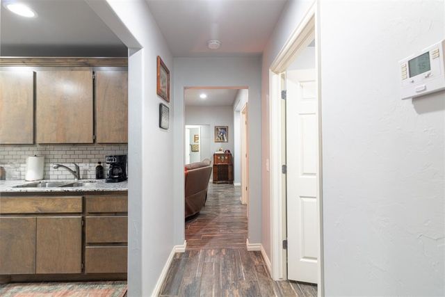 2755 S County Line Avenue, Blanchard, OK 73010